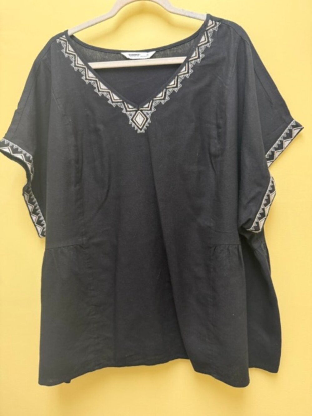 Sonoma Women’s Linen 2XL Jet Black Dolman-sleeve Peplum Top w/Tribal Embroidery